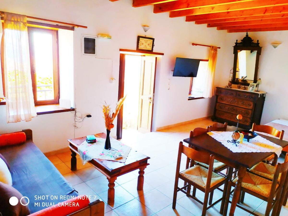 Villa Chrysodimi Chalki Town Luaran gambar
